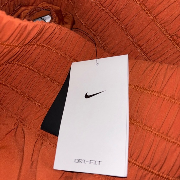 Nike Women's Vibrant Orange Athletic Shorts - Picture 8 of 9